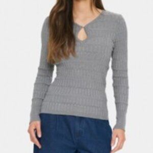NWT Saint Tropez round neck grey pullover sweater size medium
